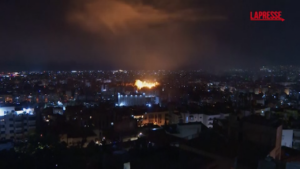Libano, attacco di Israele su Beirut: le immagini dei bombardamenti