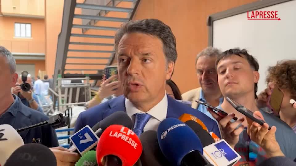 Renzi: “Calenda? Contento di collaborare con Azione. Governo faccia di più, di meno è impossibile” Renzi: “Calenda? Contento di collaborare con Azione. Governo faccia di più, di meno è impossibile”