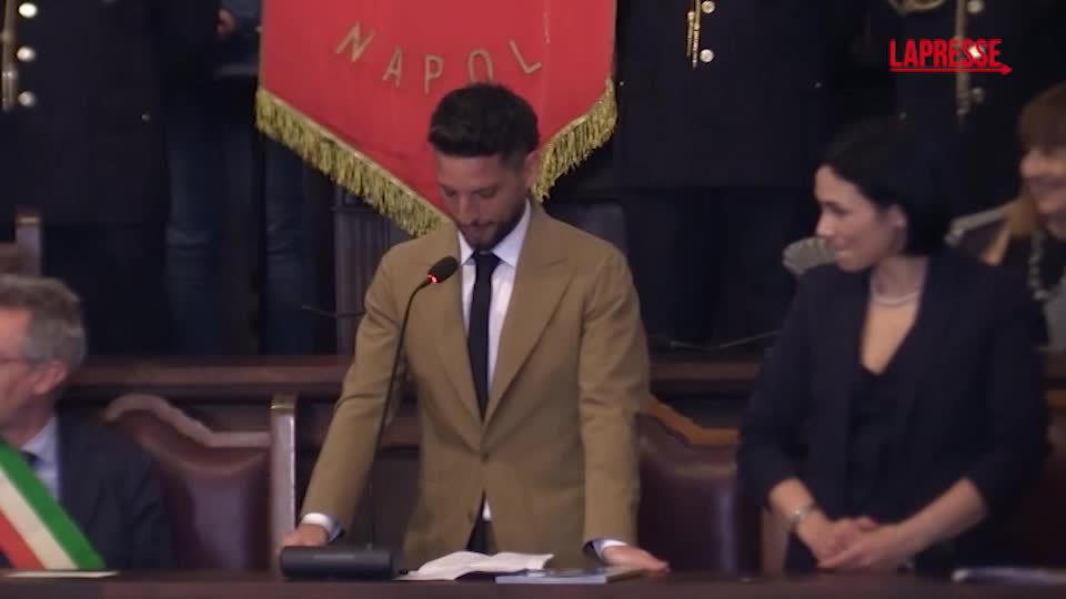 Napoli, Mertens si commuove: “Oggi qui non come giocatore ma come uomo innamorato di una città”