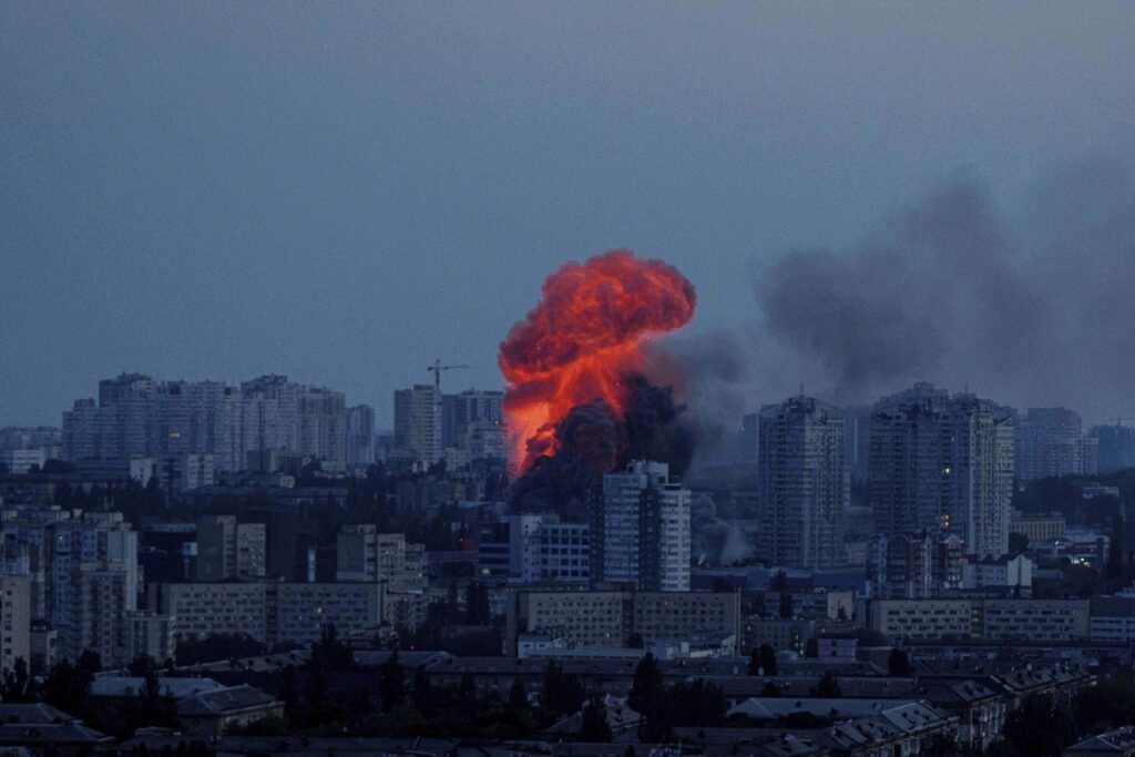 ucraina droni russi su kiev nella notte almeno 4 morti