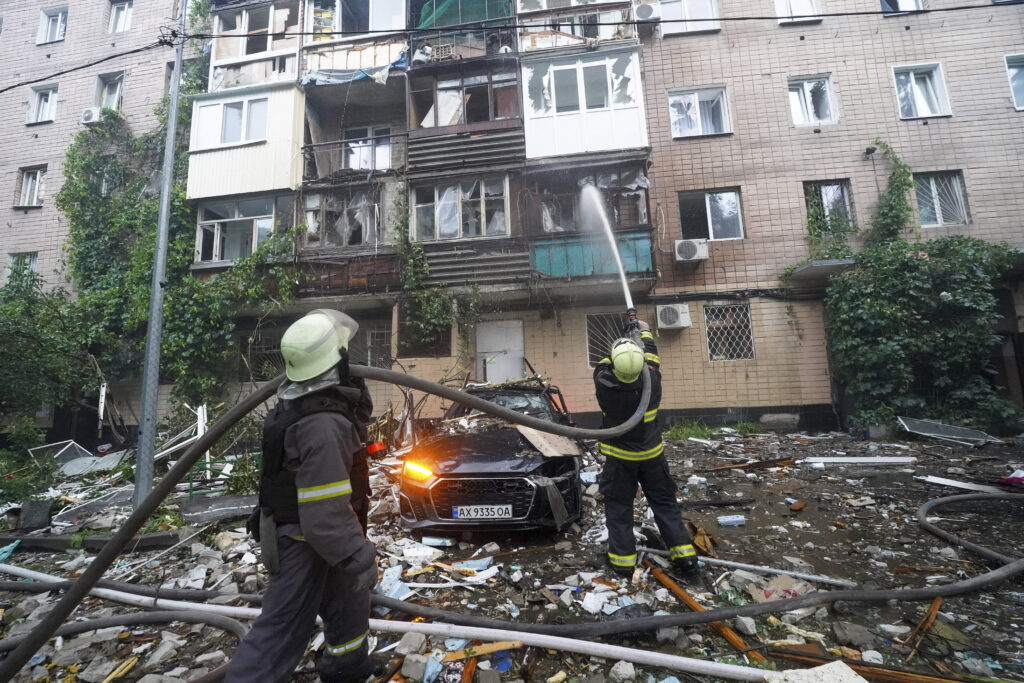 Ucraina, sindaco Kharkiv: “Attacco senza precedenti sulla città” Ucraina, sindaco Kharkiv: “Attacco senza precedenti sulla città”