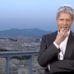 Claudio Baglioni: “Avevo pensato di chiamare l’album ‘Il bar della città’ ma poi venne fuori ‘La vita è adesso'”