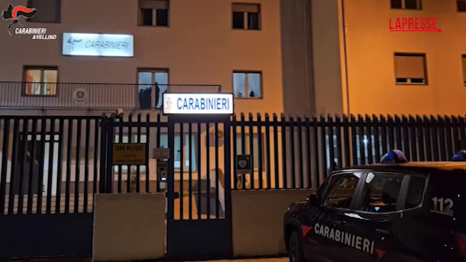 Avellino, estorsione aggravata: i carabinieri arrestano due persone Avellino, estorsione aggravata: i carabinieri arrestano due persone
