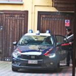 Lecce, spara alla moglie e la uccide: poi chiama il 112