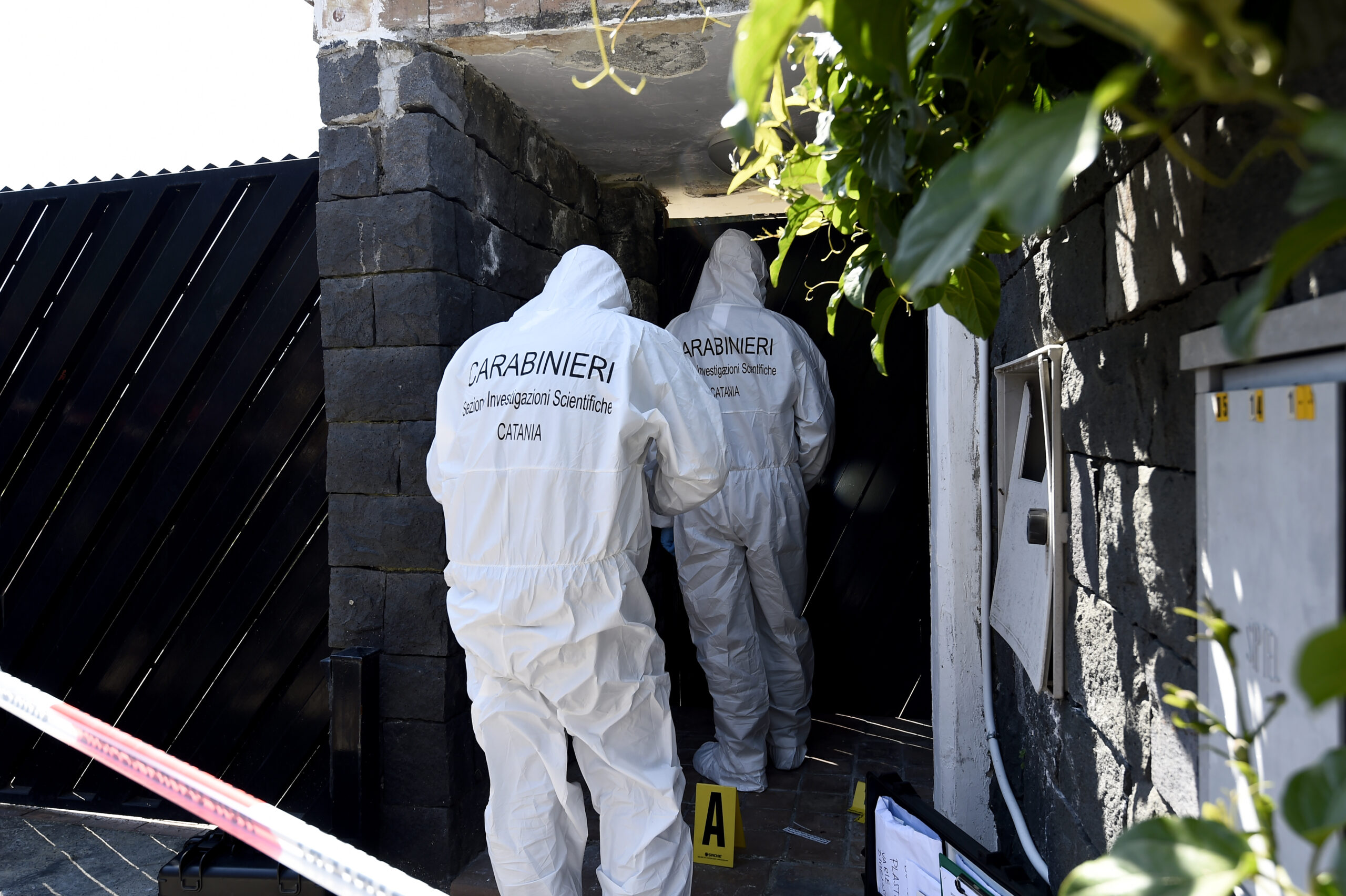 Varese, 91enne spara alla moglie in ospedale ad Angera e si suicida