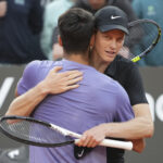 Roland Garros 2025, oggi la finale Sinner-Alcaraz: dove vederla in tv in chiaro e streaming
