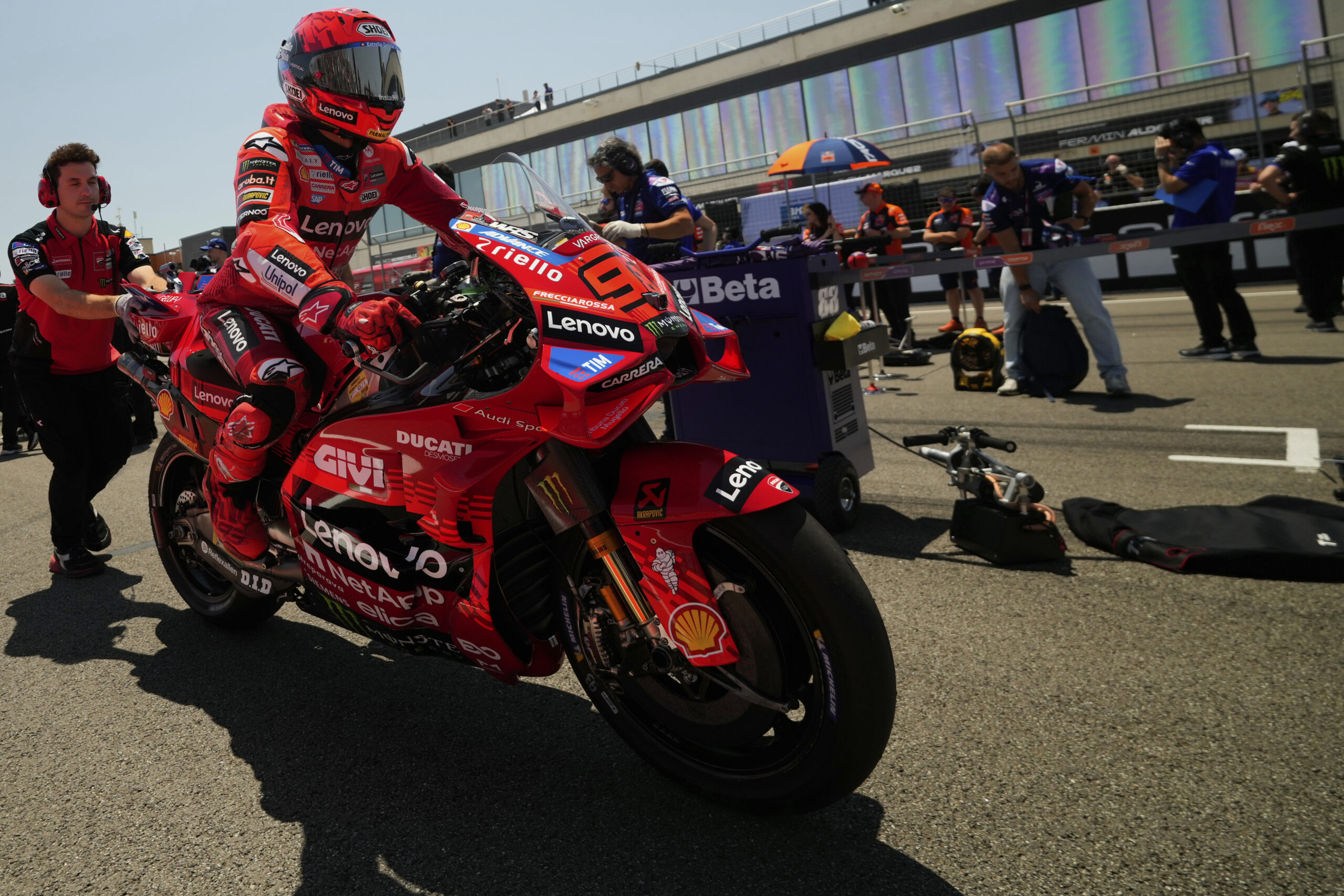 MotoGp, Marc Marquez domina al Gp di Aragon. Terzo Bagnaia