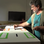 Referendum 8-9 giugno, urne aperte: i primi cittadini al voto in un seggio a Roma
