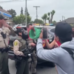 Usa: ancora proteste a Los Angeles contro arresti immigrati, auto in fiamme. L’intervento della polizia