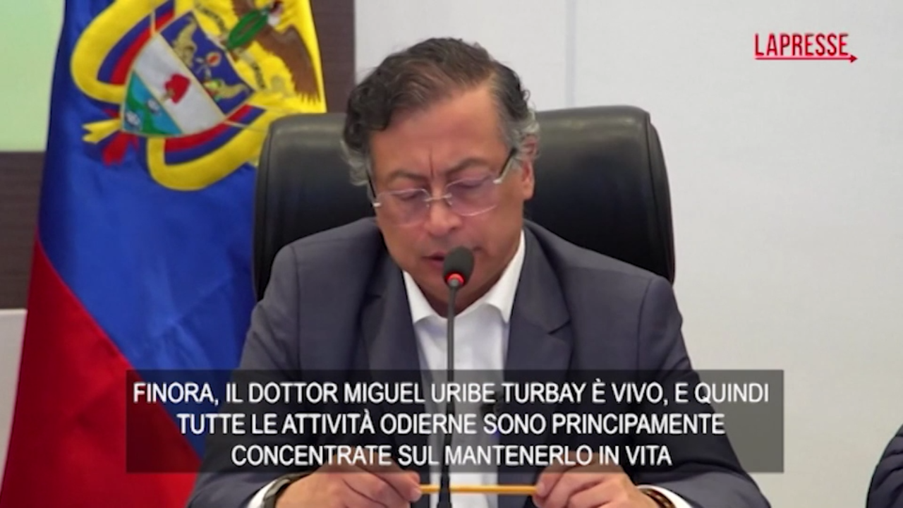 Colombia, presidente Petro: “Uribe è vivo, ora rintracciare i mandanti”