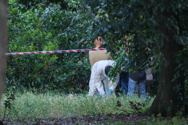 Roma, bambina trovata senza vita tra le siepi di Villa Pamphili