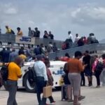 Haiti, gli ultimi ‘viaggiatori’ verso gli Usa: l’imbarco prima della chiusura delle frontiere