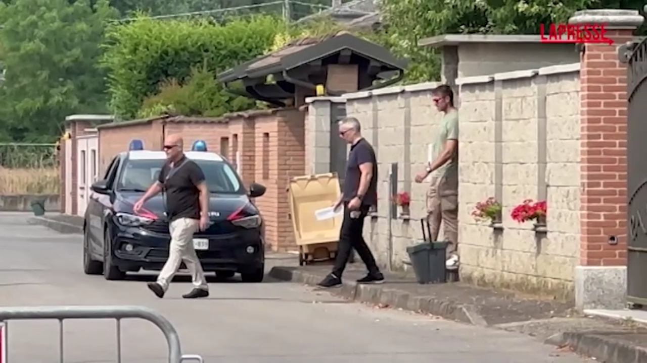 Delitto Garlasco, terminati rilievi dei Ris a casa Poggi Delitto Garlasco, terminati rilievi dei Ris a casa Poggi