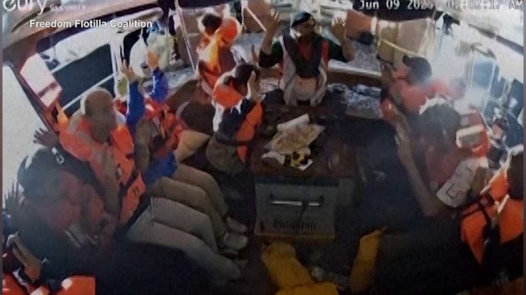 Gaza, Israele sequestra la nave della Freedom Flotilla: Greta Thunberg a bordo Gaza, Israele sequestra la nave della Freedom Flotilla: Greta Thunberg a bordo