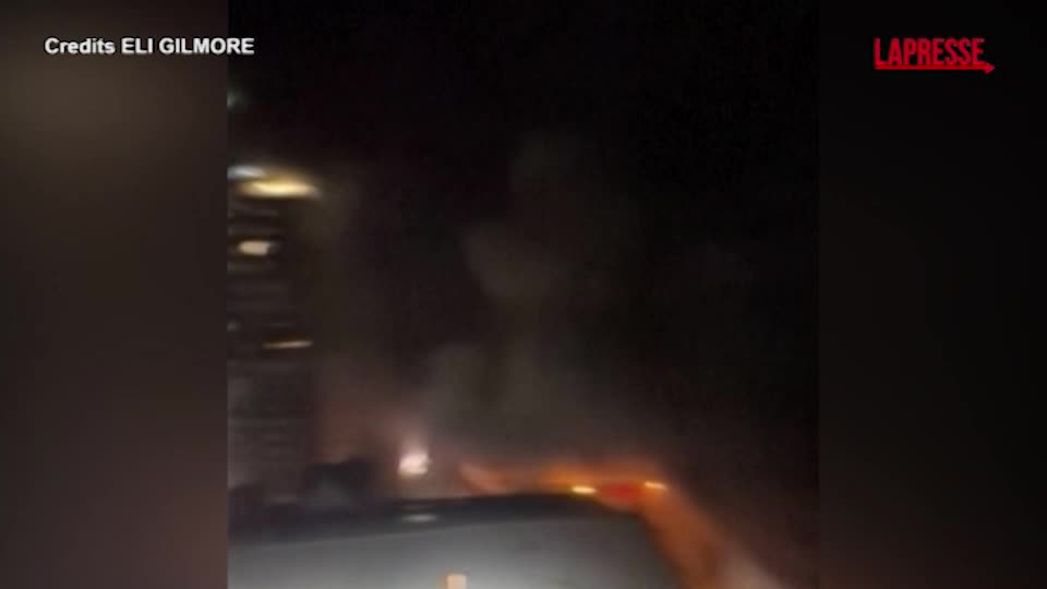Nashville, fuoco ed esplosioni nella biblioteca: le immagini riprese da un residente