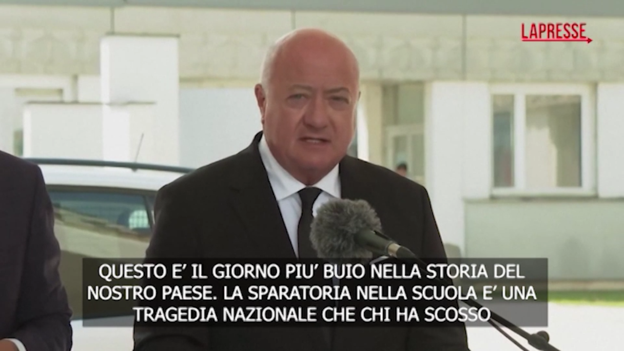 Sparatoria in una scuola a Graz, cancelliere Austria: “Giorno più buio nella storia del nostro Paese”