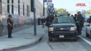 Disordini Los Angeles, la Guardia Nazionale protegge gli agenti dell’immigrazione