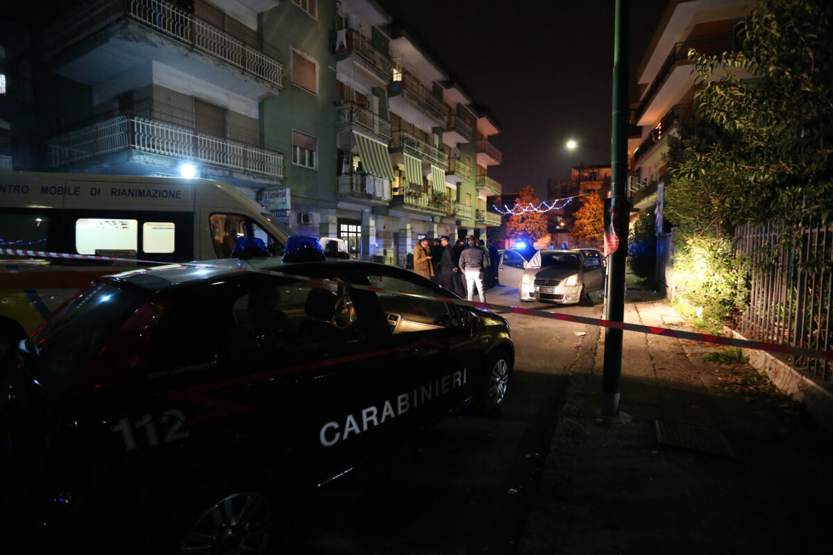 Napoli, spari in strada ad Afragola: ucciso 37enne