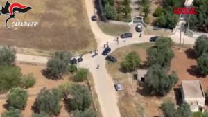 Carabiniere ucciso a Brindisi, elicottero dell’Arma sorvola la zona dell’omicidio