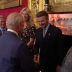 Re Carlo saluta Meryl Streep, Kate Winslet e David Beckham a un evento al St. James’s Palace