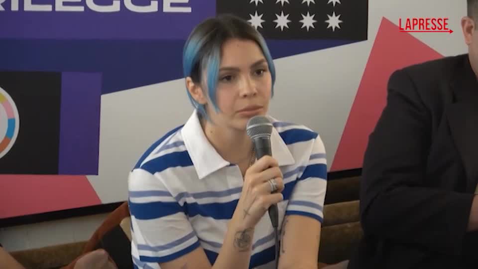 Roma Pride 2025, Rose Villain: “Educazione affettività contro uso propagandistico dei governi sui corpi queer”