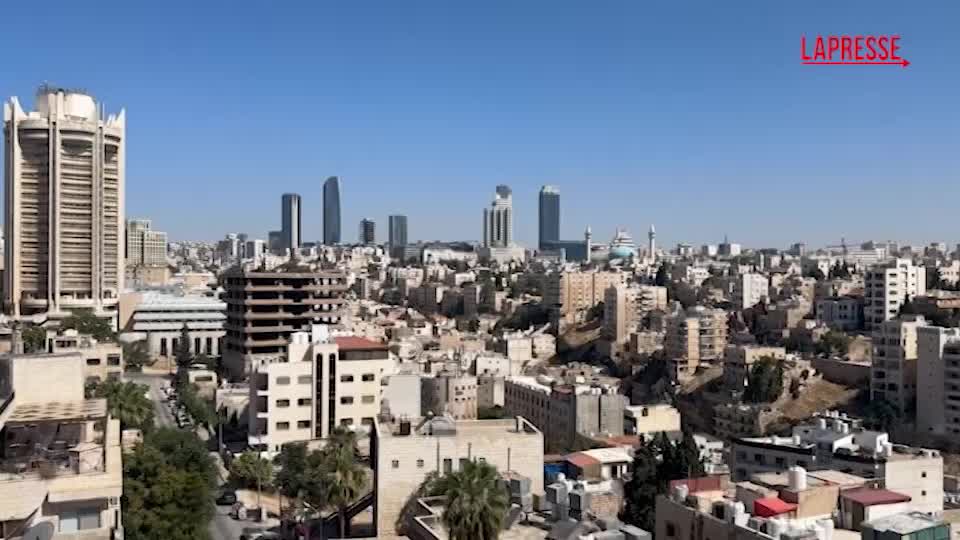 Missili e droni nei cieli della Giordania, sirene risuonano ad Amman Missili e droni nei cieli della Giordania, sirene risuonano ad Amman