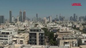 Israele, gli abitanti di Tel Aviv dopo l’attacco all’Iran: “Non abbiamo paura”