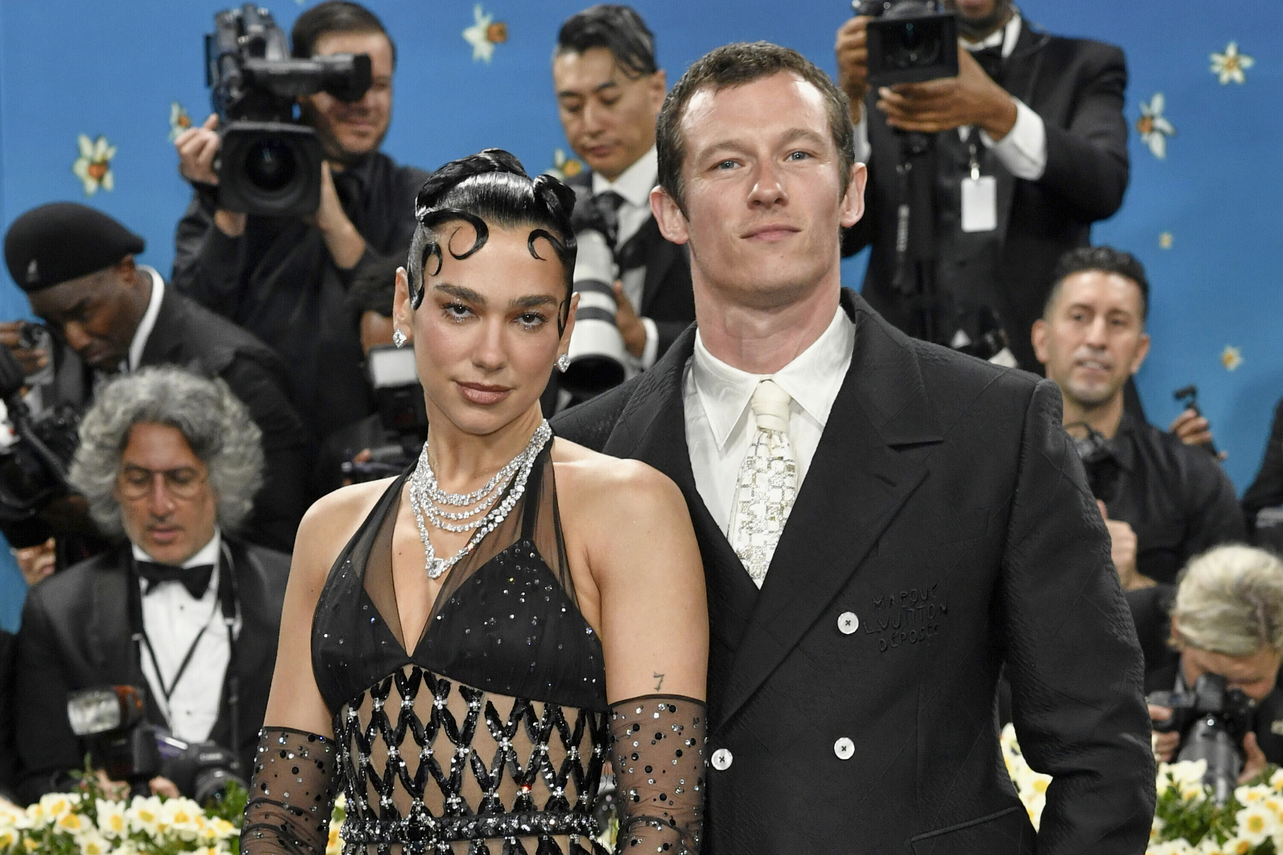 Dua Lipa e Callum Turner si sposano, la conferma a Vogue Dua Lipa e Callum Turner si sposano, la conferma a Vogue