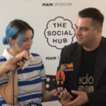 Roma Pride 2025, la madrina Rose Villain riceve una statuetta