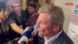Banche, Calenda: “Governo ha salvaguardato piuttosto male risparmio italiano”