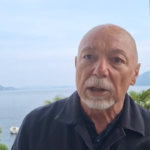 Russia, lo scrittore Paolo Nori: “Sono filorusso, essere filo-italiani non vuol dire mica voler abbracciare Letta o Gentiloni”