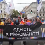 Ucraina, la guerra non ferma la sfilata del Pride a Kiev