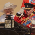 Re Carlo III al Trooping the Colour, un minuto di silenzio per le vittime di Air India