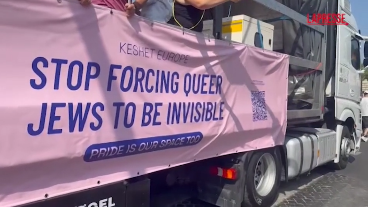 Roma Pride 2025, sfila il carro di Keshet Europe: a bordo la componente LGBTQI+ della comunità ebraica