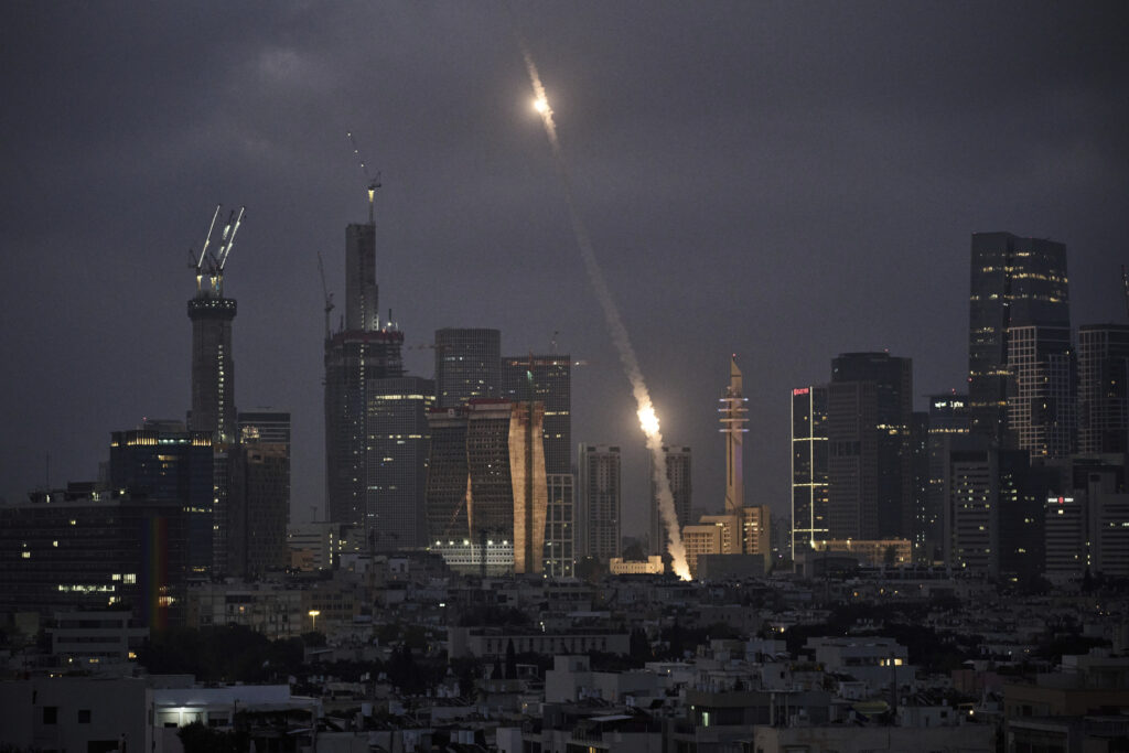 Israele Iran: gli scenari della guerra tra Teheran e Tel Aviv Israele Iran: gli scenari della guerra tra Teheran e Tel Aviv