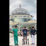 San Raffaele di Milano, un uomo con lesione midollare torna a camminare: il video