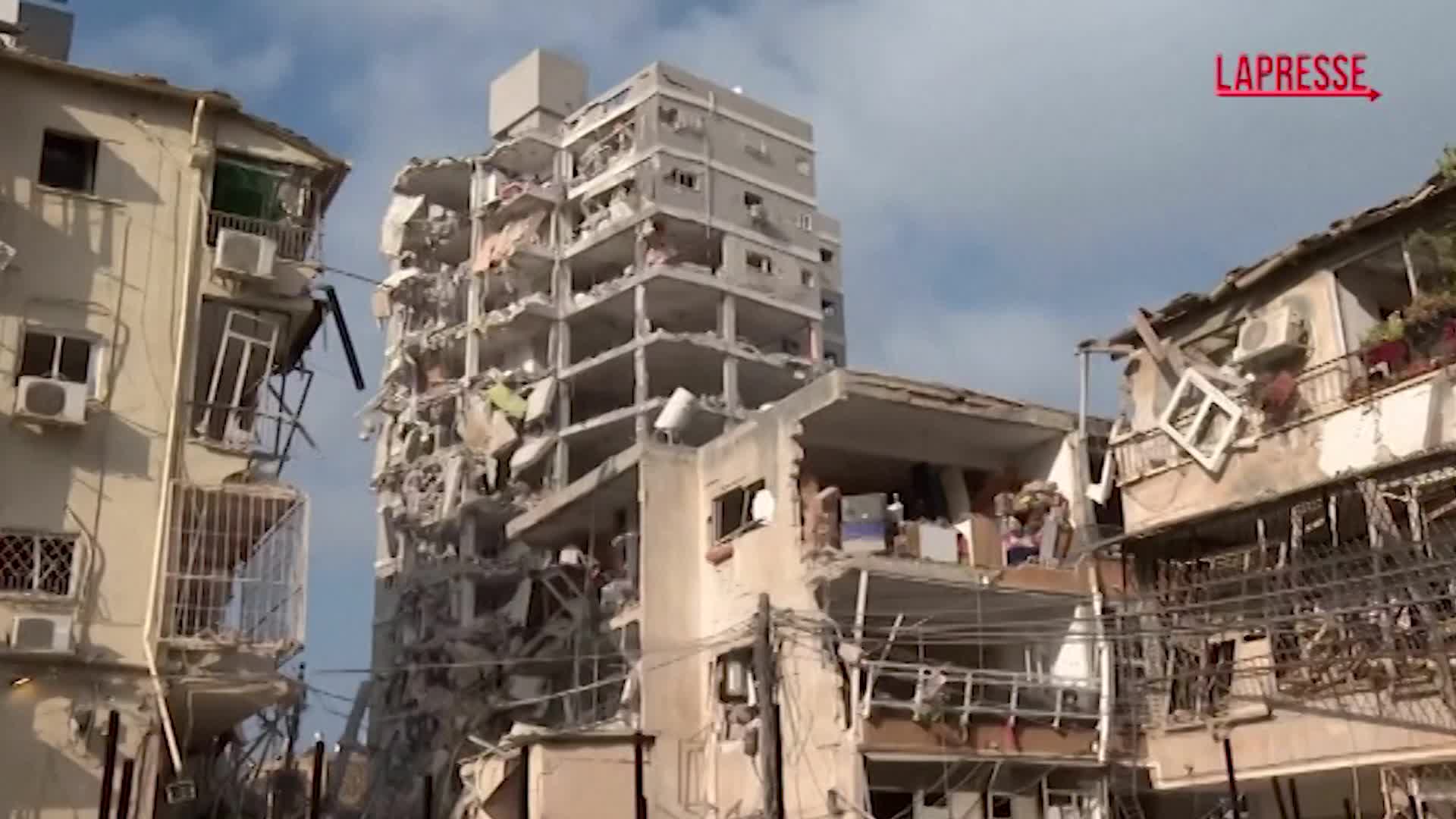 Israele, un missile sventra un edificio residenziale a Tel Aviv Israele, un missile sventra un edificio residenziale a Tel Aviv