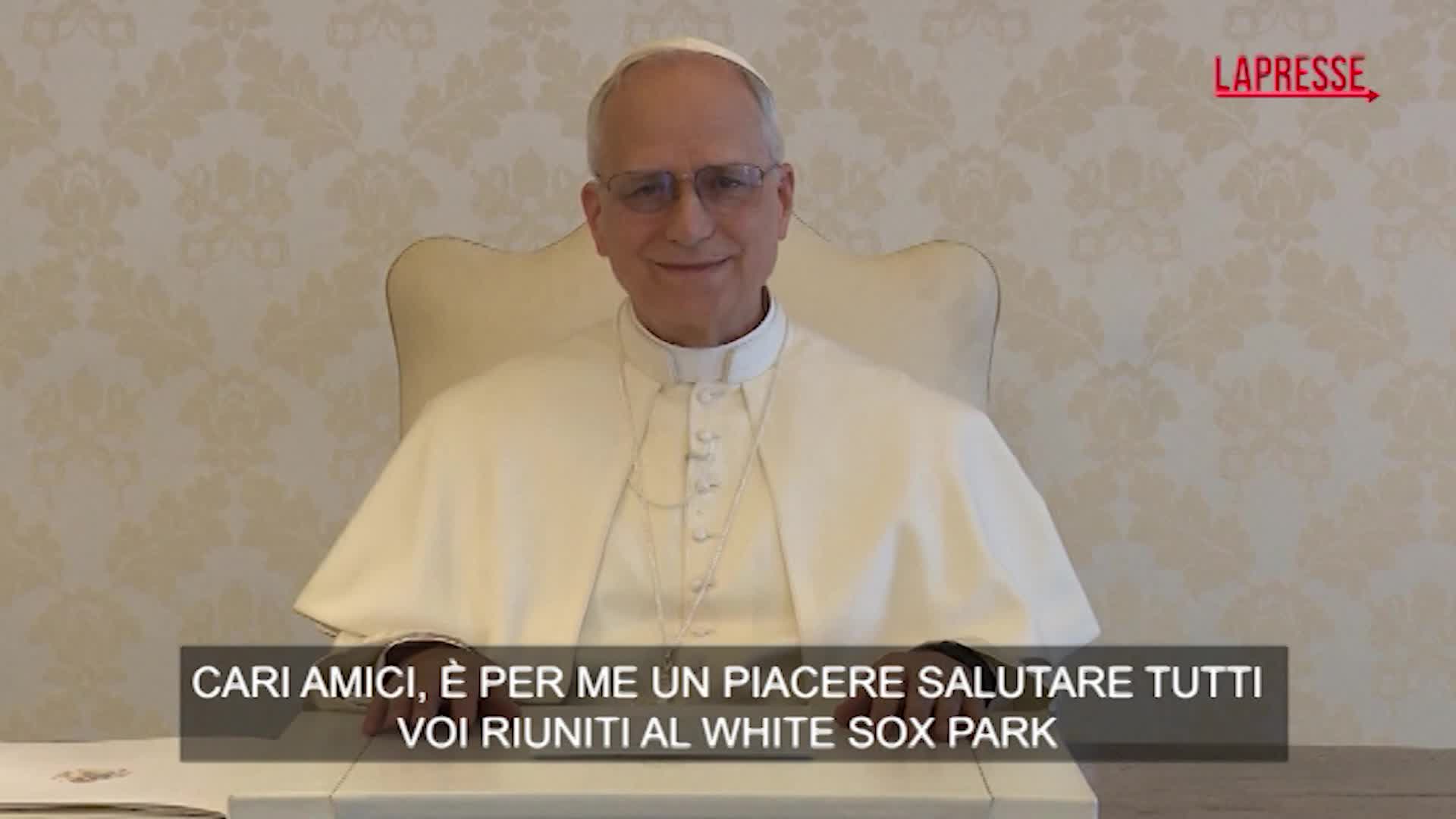 Papa Leone XIV sul maxischermo dei White Sox: “Portiamo la pace nel mondo” Papa Leone XIV sul maxischermo dei White Sox: “Portiamo la pace nel mondo”