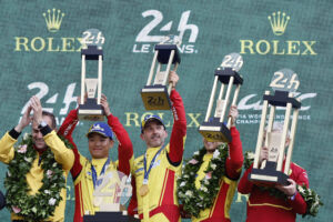 I piloti della Ferrari che hanno vinto la 24 ore di Le Mans per la terza volta consecutiva