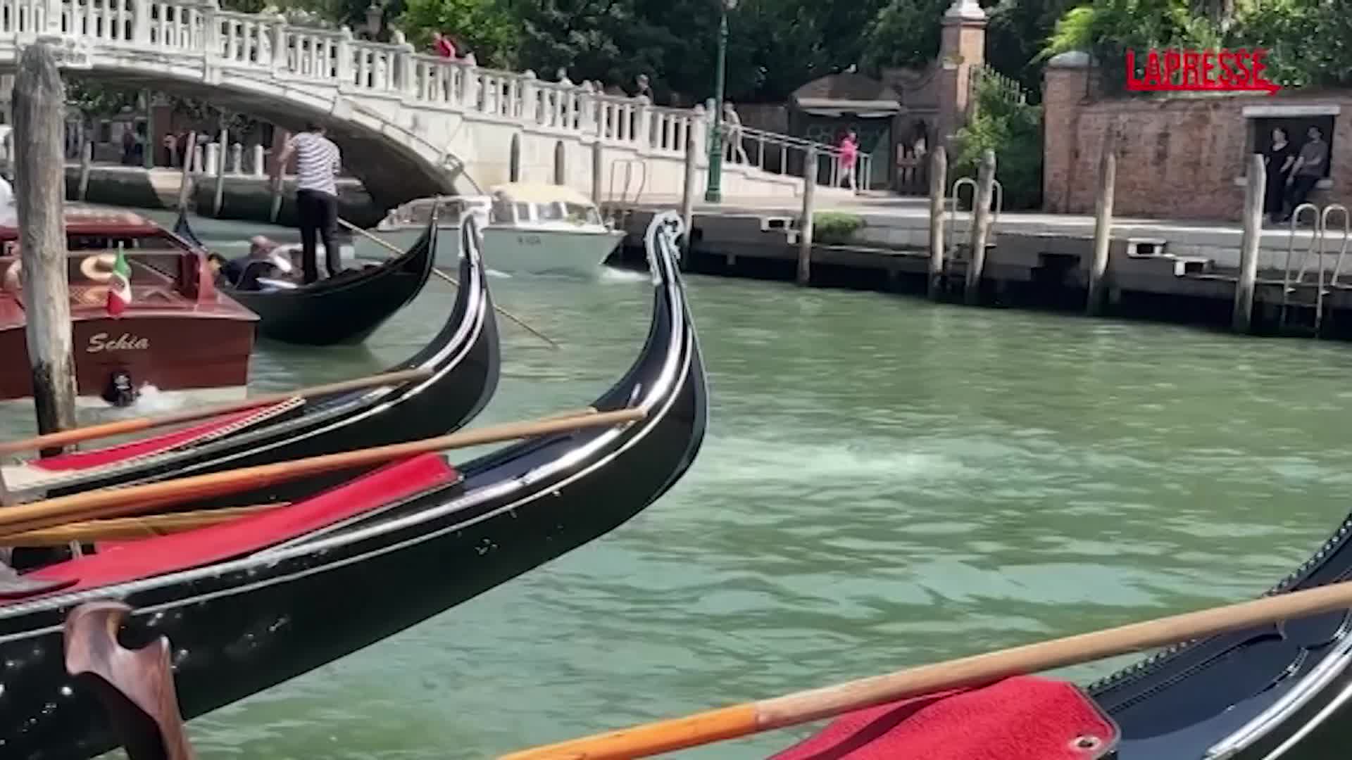 Venezia, protesta degli attivisti di OCIO contro il turismo di massa Venezia, protesta degli attivisti di OCIO contro il turismo di massa