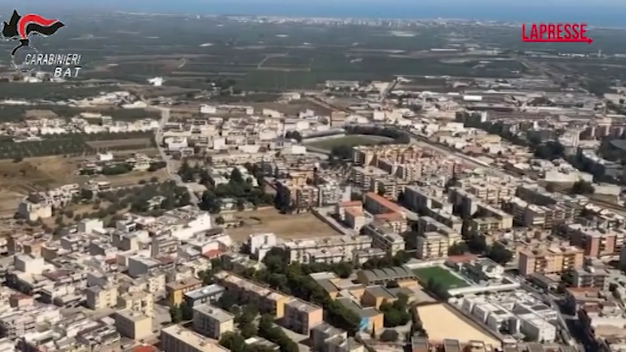 Puglia: 19 arresti per estorsione, vendita illegale di armi e traffico di droga Puglia: 19 arresti per estorsione, vendita illegale di armi e traffico di droga