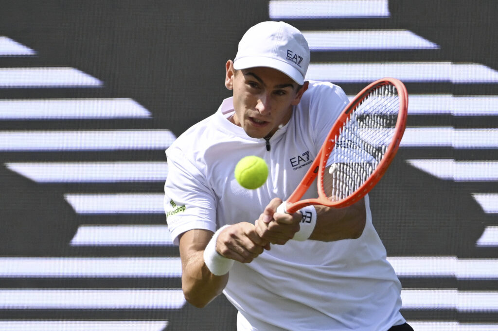 Atp Queen’s 2025, forfait di Arnaldi per infortunio Atp Queen’s 2025, forfait di Arnaldi per infortunio