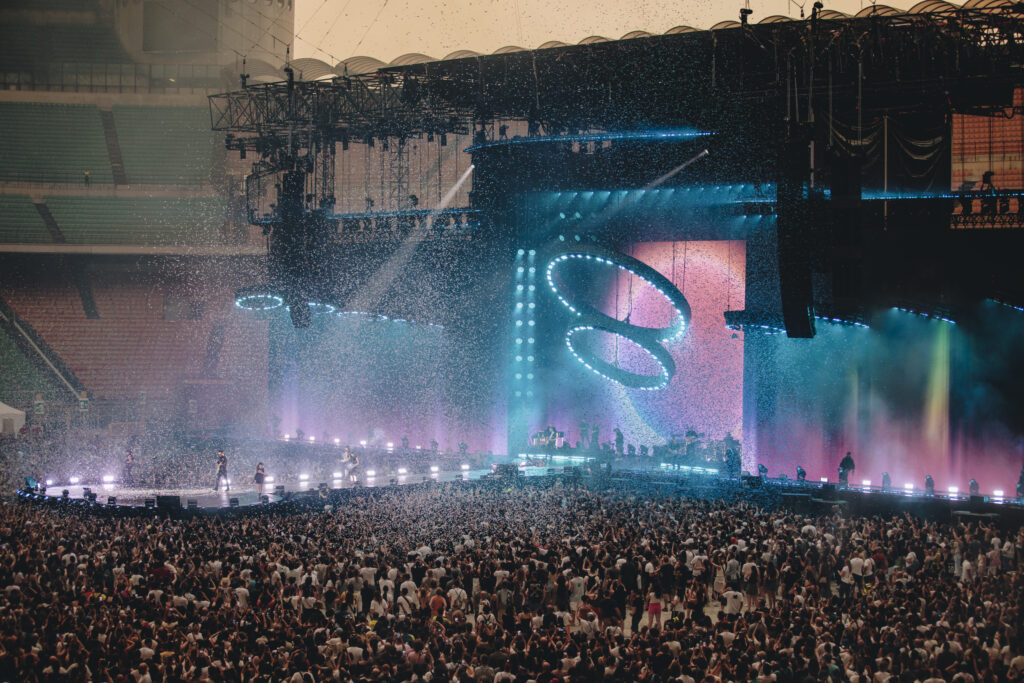 Cesare Cremonini debutta con un nuovo show a San Siro Cesare Cremonini debutta con un nuovo show a San Siro
