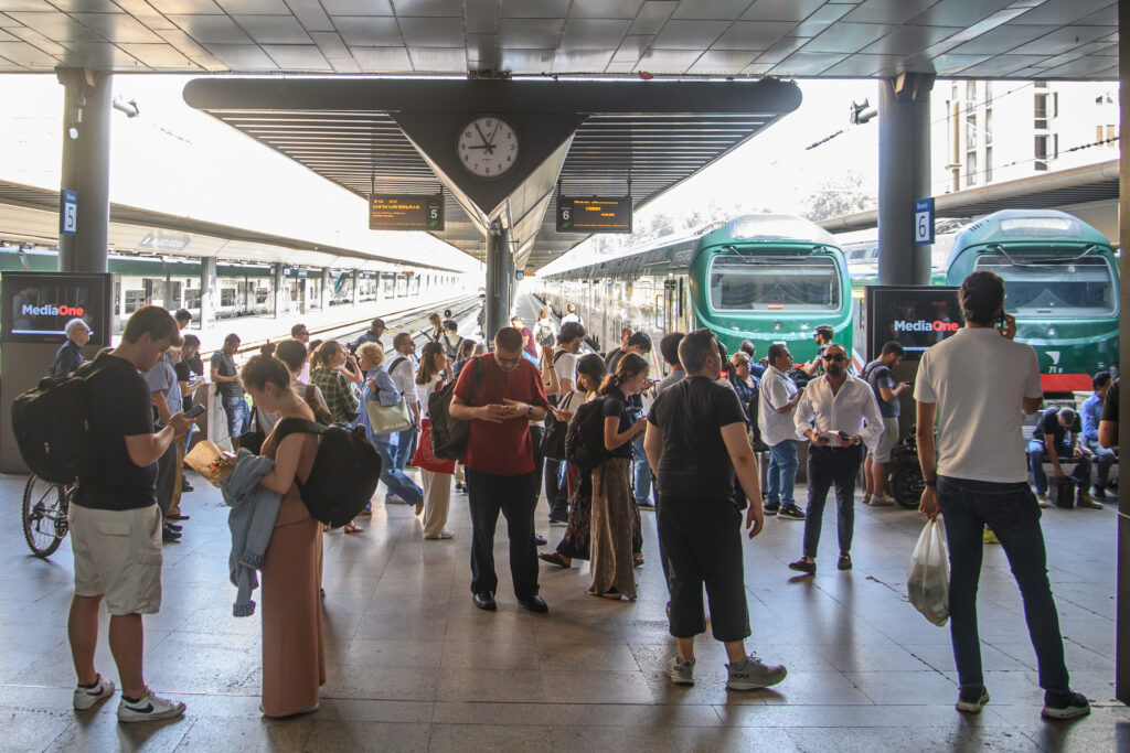 Sciopero nazionale 20 giugno 2025: treni, aerei, trasporto pubblico. Orari e fasce garantite Sciopero nazionale 20 giugno 2025: treni, aerei, trasporto pubblico. Orari e fasce garantite