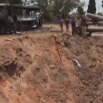 Israele, il cratere provocato da un missile iraniano a Herzliya