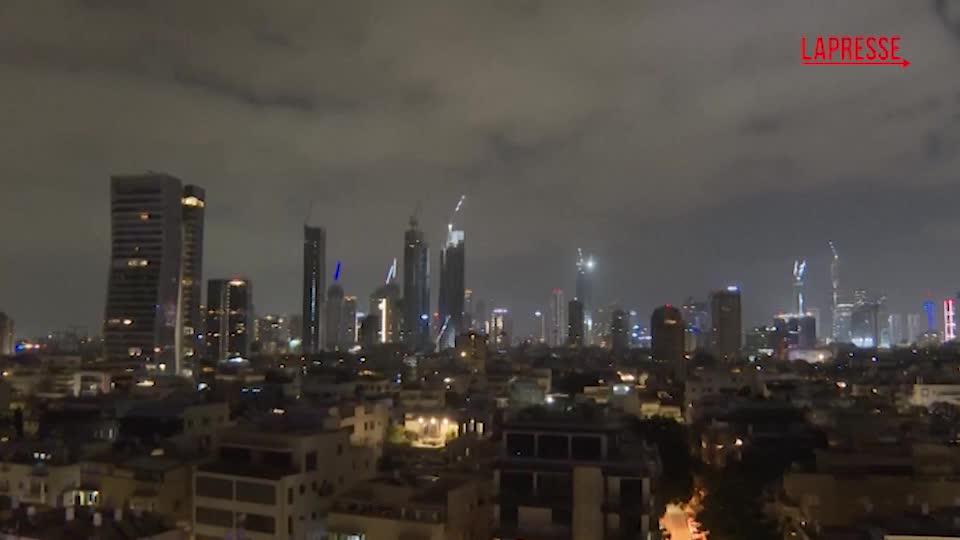 israele iran tel aviv svegliata all8217alba dal suono delle sirene le immagini