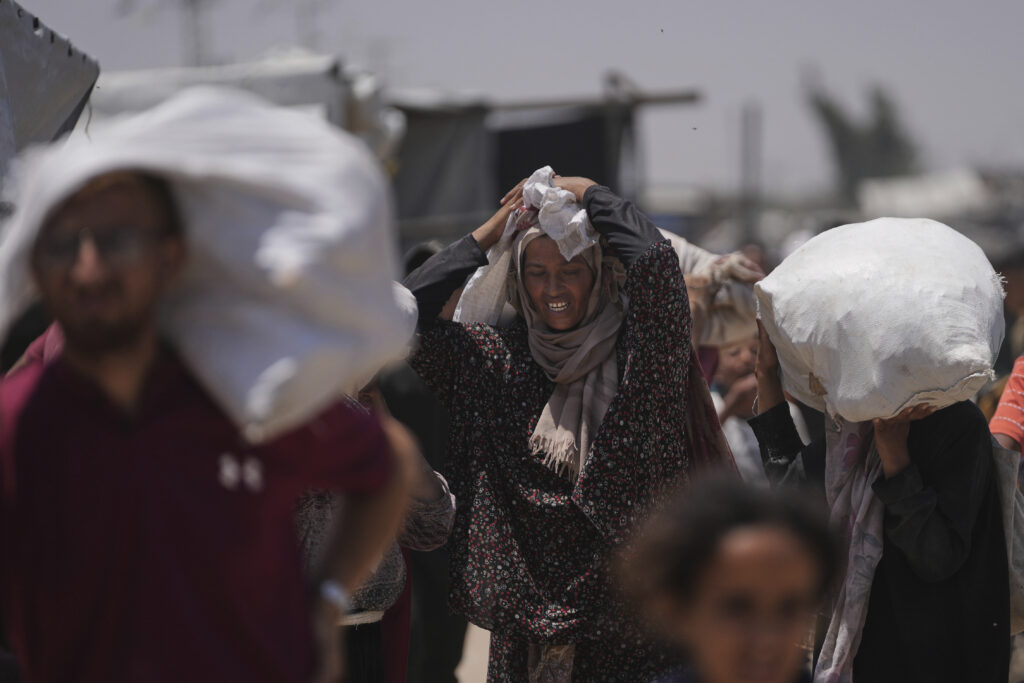 Gaza, altri 51 palestinesi uccisi in attesa di aiuti Gaza, altri 51 palestinesi uccisi in attesa di aiuti