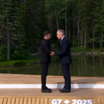 Zelensky accolto al G7 da Carney: “Per noi notte difficile, colpiti infrastrutture e civili”