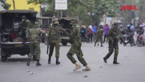Kenya, proteste per morte blogger Albert Ojwang: polizia spara a un uomo