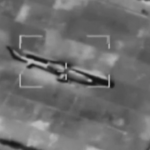 Israele-Iran, Tel Aviv colpisce elicotteri iraniani a terra: il video dell’attacco